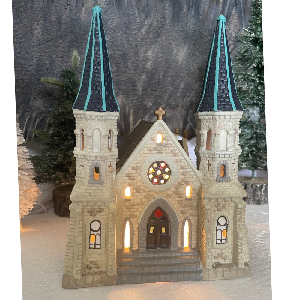 Share the Joy STONE CATHEDRAL CHURCH Village Square Collectibles Lighted